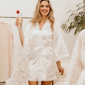 Beautiful silk white robe 🤍